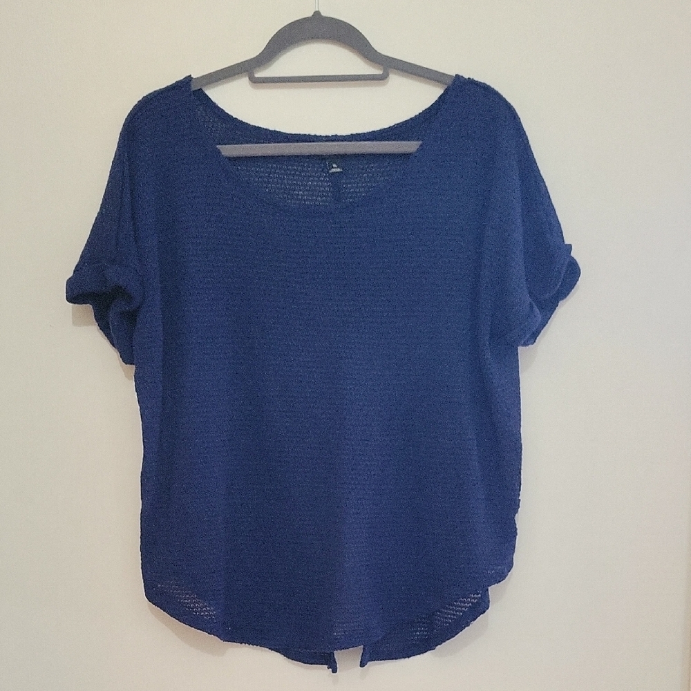 Woman's Blue Knit Top